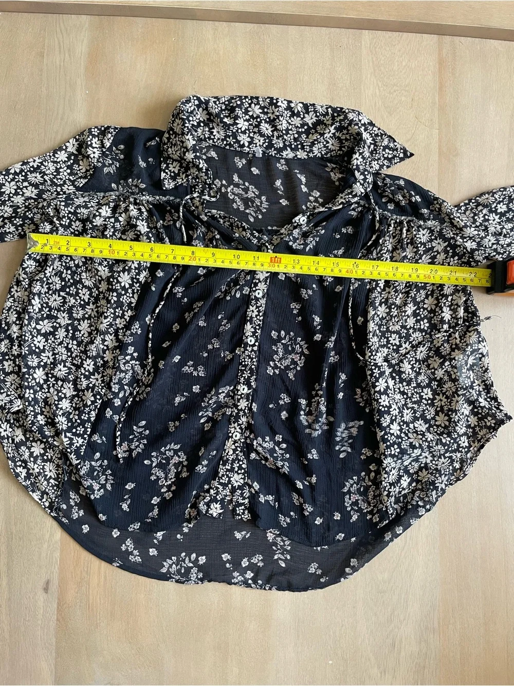 Free People Serena Printed Blouse in Black - Picture 14 of 14